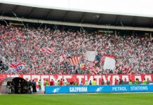 Спектакл почиње пре меча