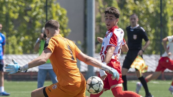 68971fc787b4077a575c8bed-NIK5685-min