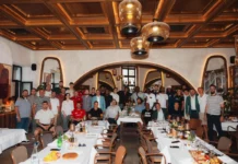 Премијерна вожња и заједнички ручак црвено-белих