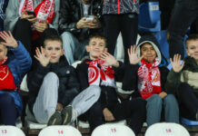 Супер Звездаши и деца до 14 година бесплатно против Младости